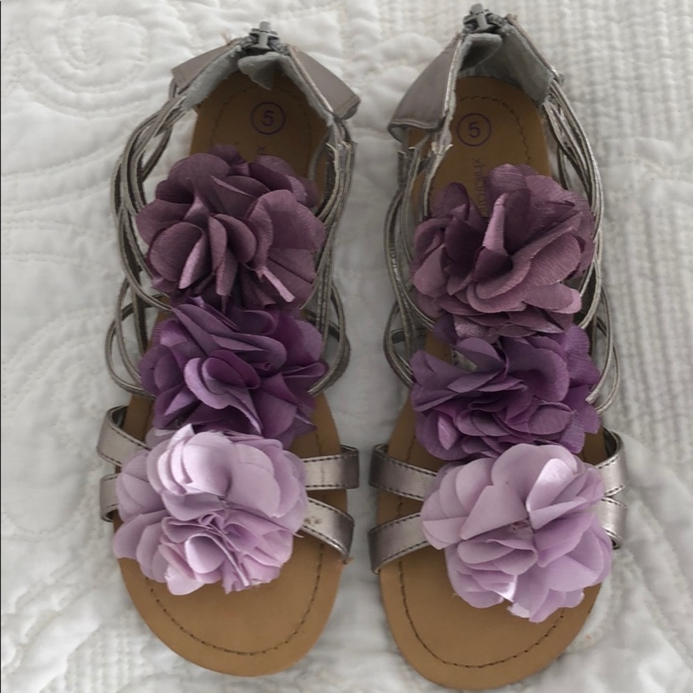 Xhilaration Sandals like new